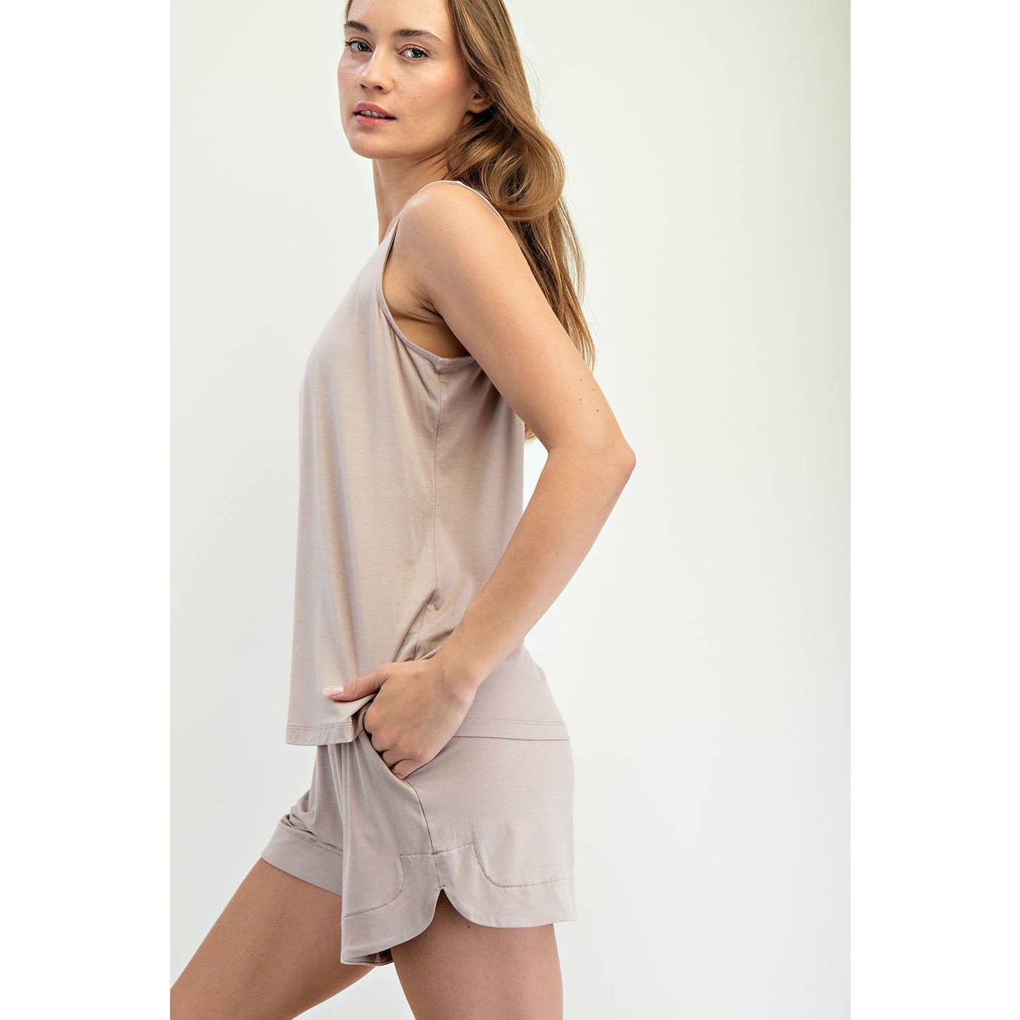 RM SLEEVELESS TANK