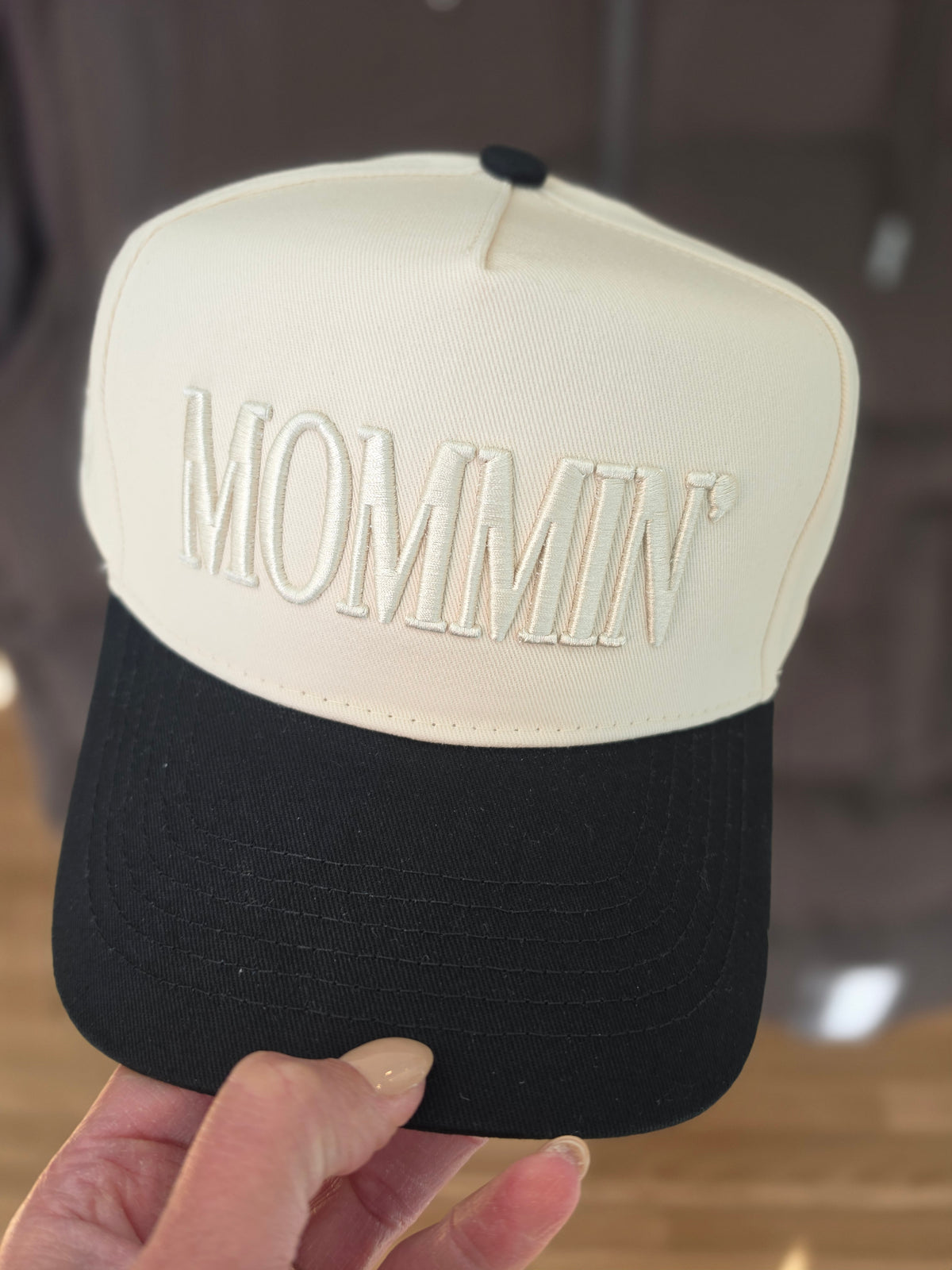 Mommin Black Brim hat