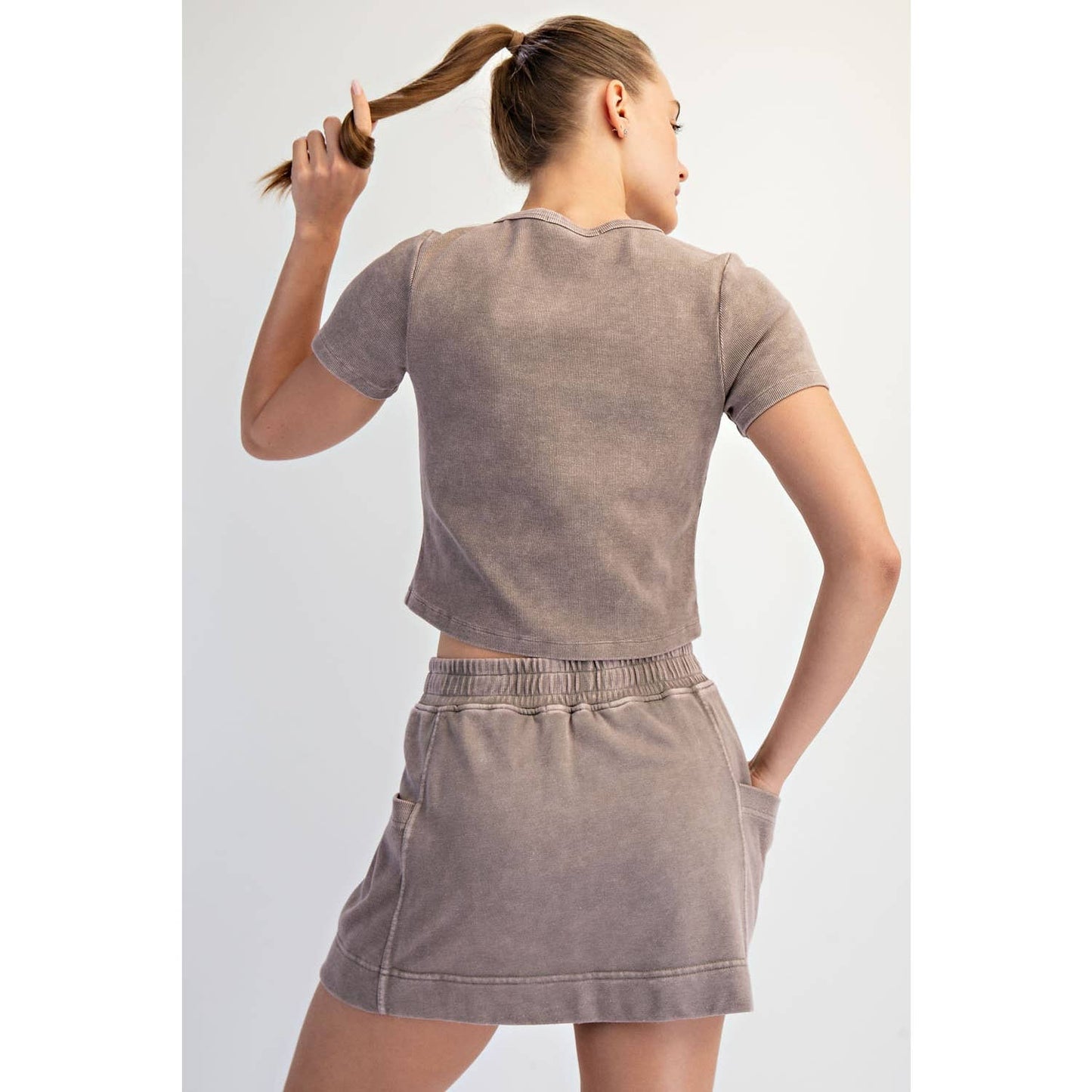 MINERAL WASHED COTTON RIB CROPPED TEE